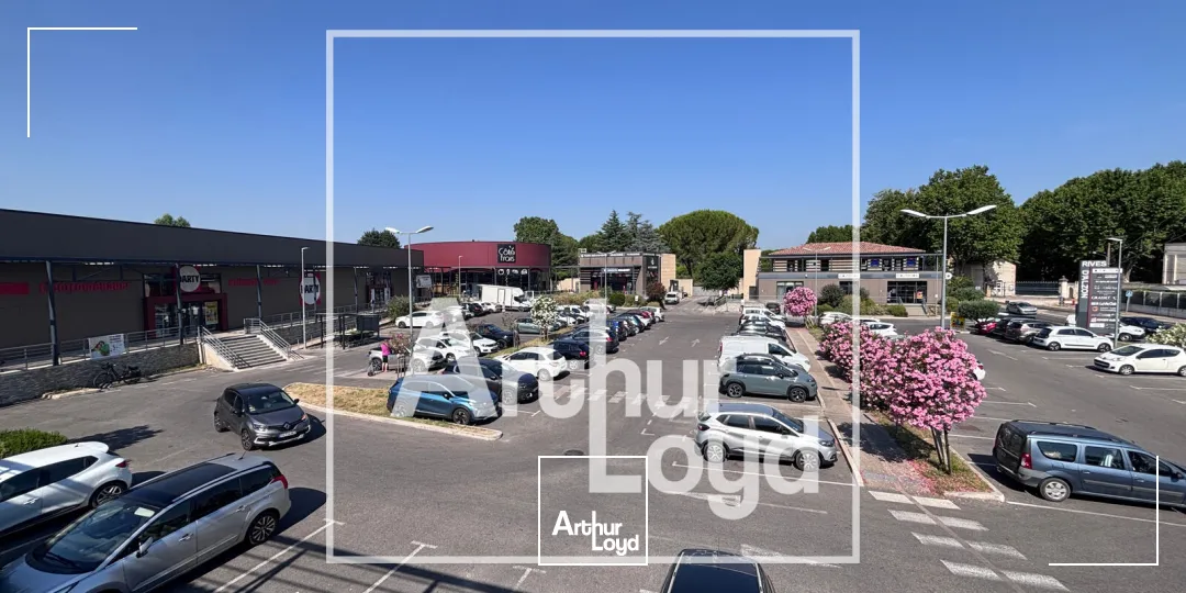 Locaux commerciaux - Vente - UZES - 30700 - 62.34-62.34 - 7795389