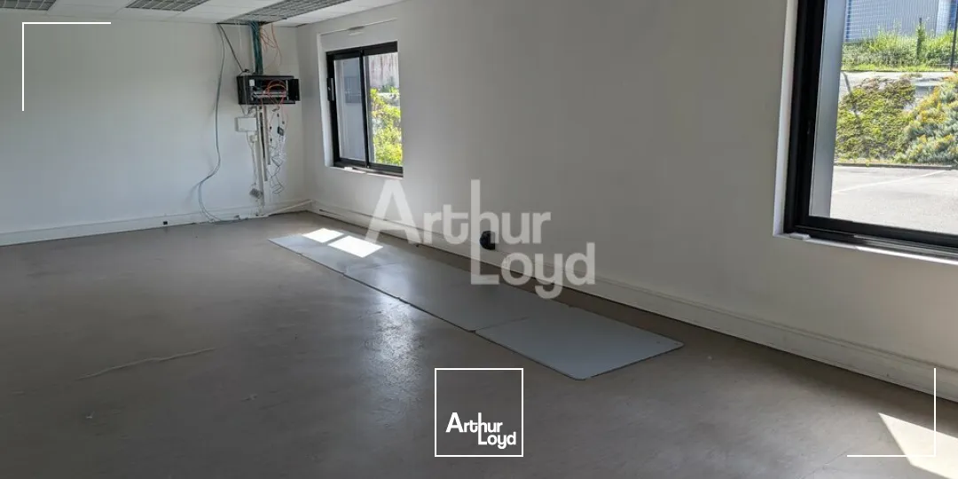 Locaux d'activité & Entrepôts - Location - MELESSE - 35520 - 260-260 - 7796053