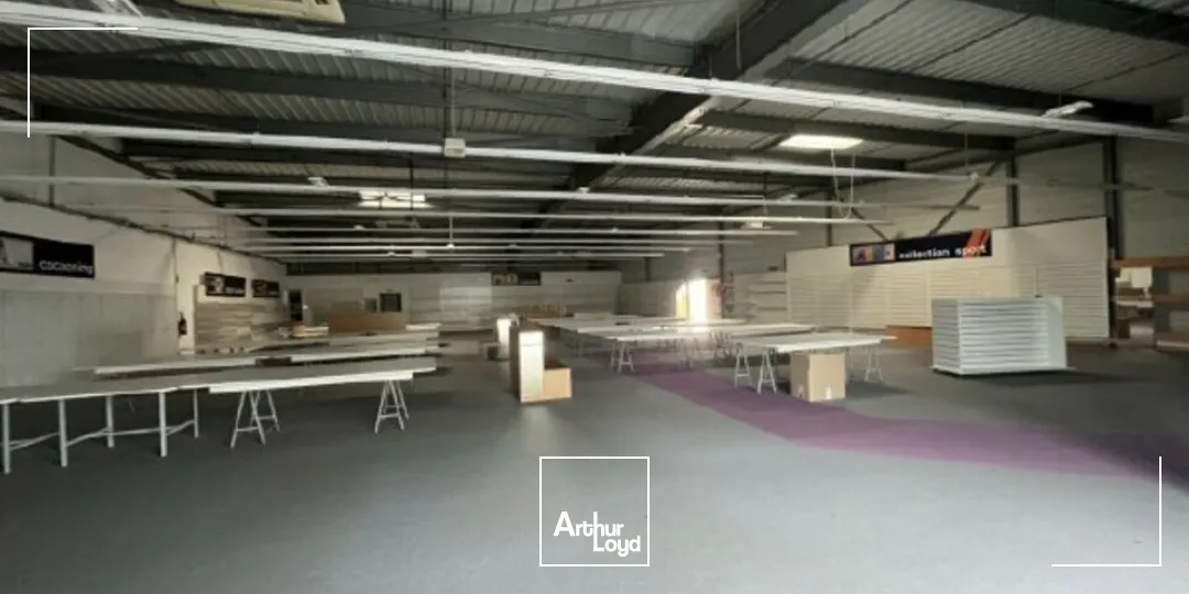 Locaux commerciaux - Location - CHÂTELLERAULT - 86100 - 600-600 - 7796842