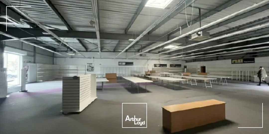 Locaux commerciaux - Location - CHÂTELLERAULT - 86100 - 600-600 - 7796843
