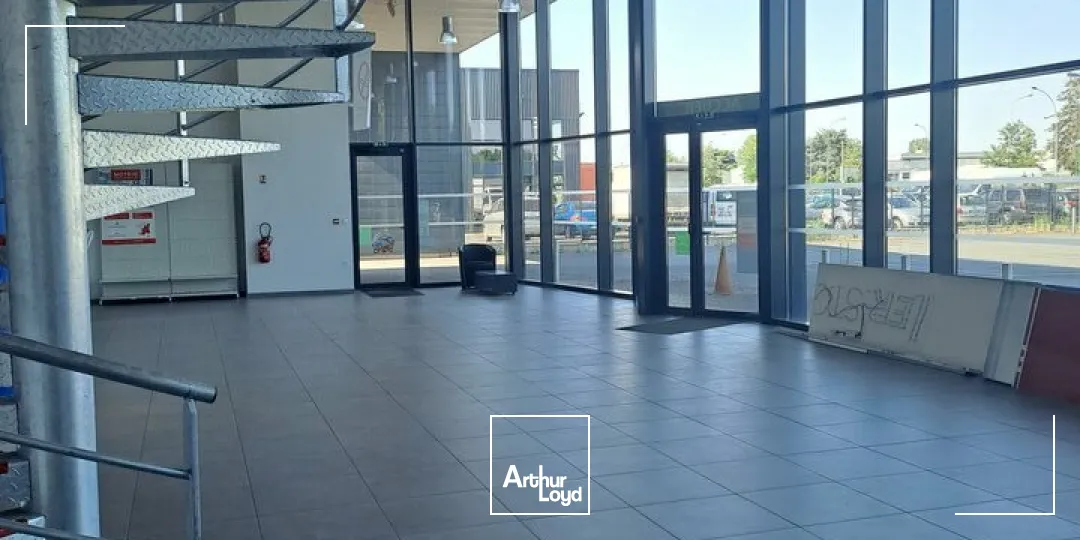 Locaux commerciaux - Location - CHATELLERAULT - 86100 - 740-740 - 7796846