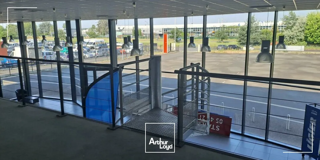 Locaux commerciaux - Location - CHATELLERAULT - 86100 - 740-740 - 7796848