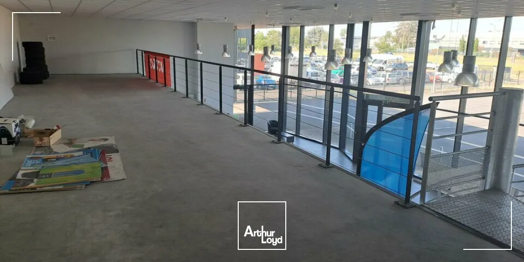 Locaux commerciaux - Location - CHATELLERAULT - 86100 - 740-740 - 7796847