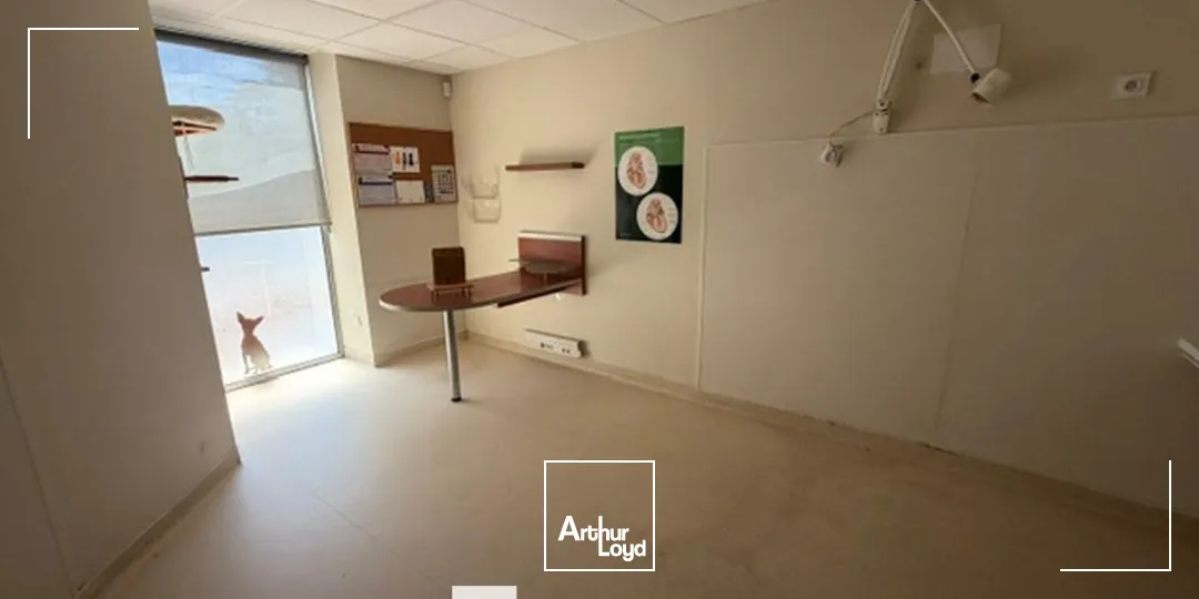 Locaux commerciaux - Location - LYON - 69008 - 130-130 - 7797466