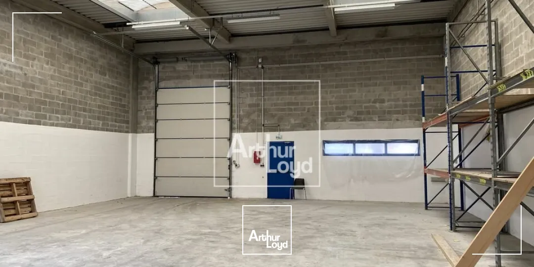 Locaux d'activité & Entrepôts - Location - LIEUSAINT - 77127 - 356-712 - 7799223