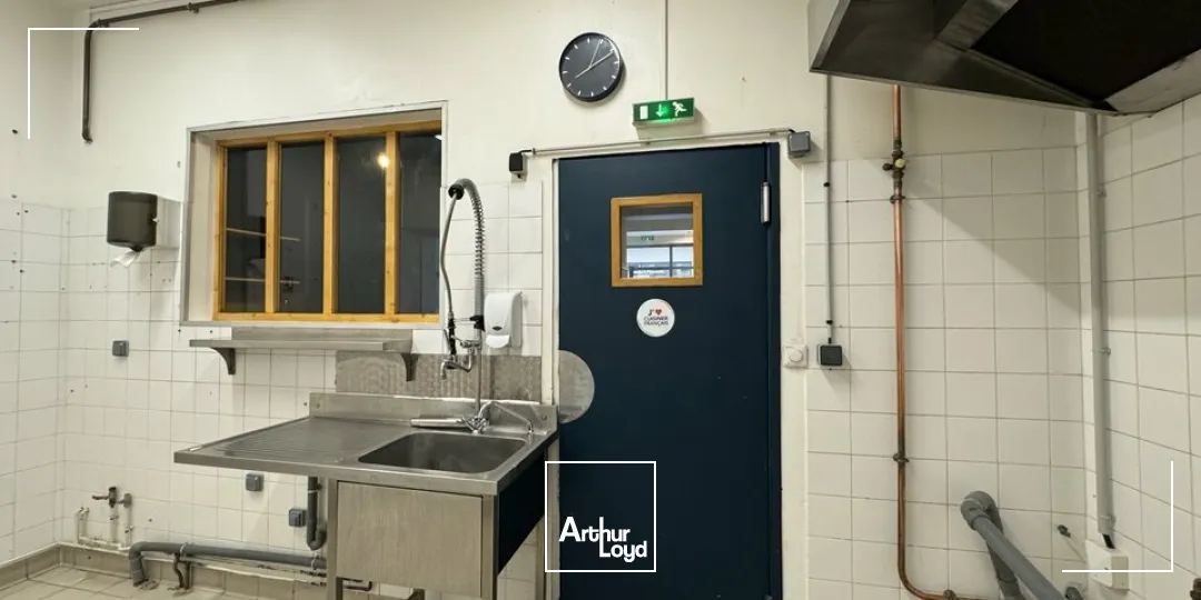 Locaux commerciaux - Location - TOURS - 37000 - 40.67-40.67 - 7799290