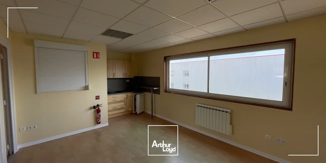 Locaux d'activité & Entrepôts - Location - SAINT JACQUES SUR DARNETAL - 76160 - 190-190 - 7799509