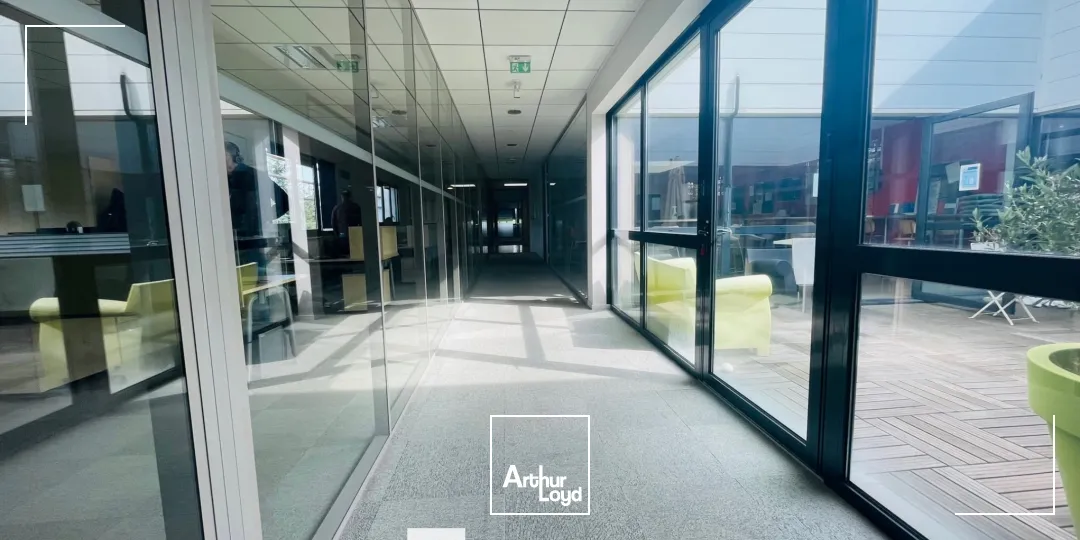 Bureaux - Location - SAINT PRIEST - 69800 - 133.67-1909.24 - 7799874