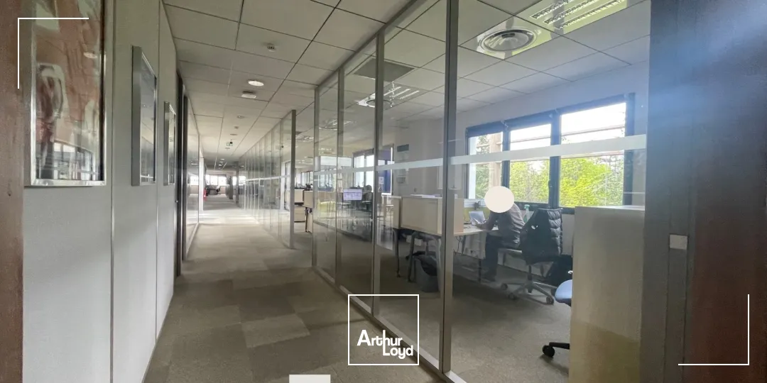 Bureaux - Location - SAINT PRIEST - 69800 - 133.67-1909.24 - 7799875