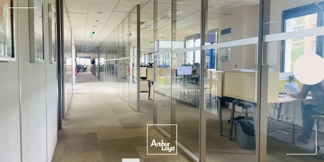Bureaux - Location - SAINT PRIEST - 69800 - 133.67-1909.24 - 7799876
