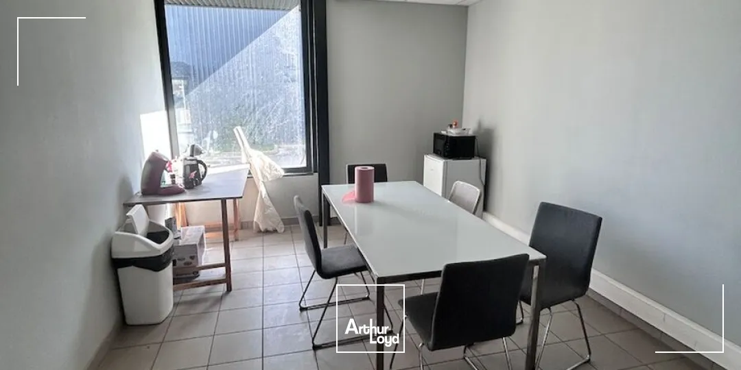 Locaux d'activité & Entrepôts - Location - CERTINES - 01240 - 905-905 - 7800269