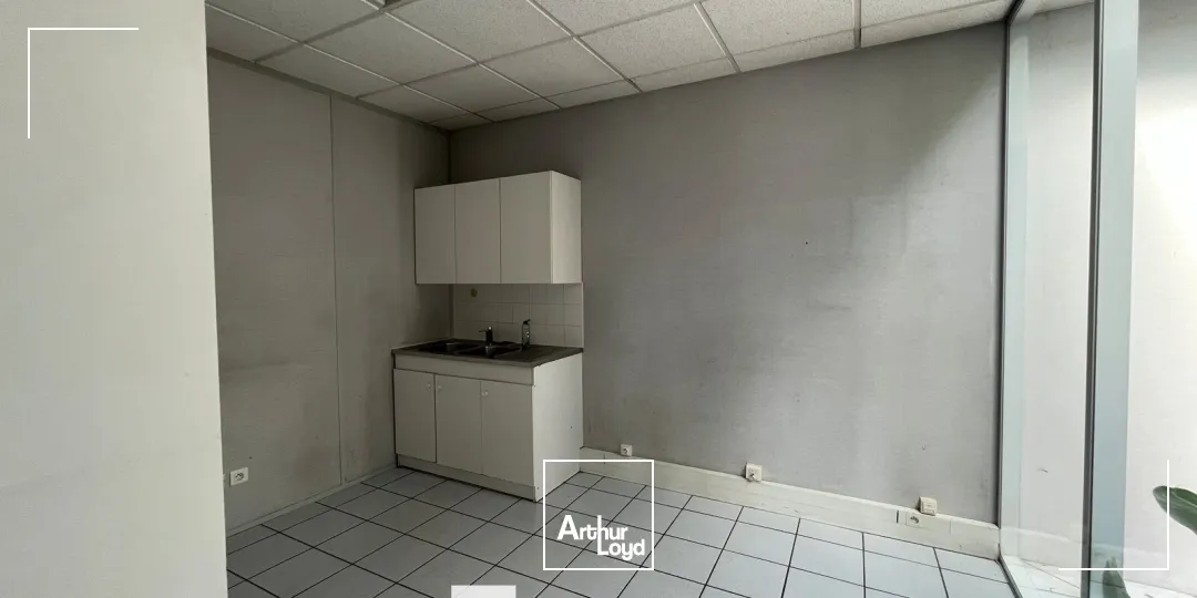 Locaux d'activité & Entrepôts - Location - VAULX EN VELIN - 69120 - 450-450 - 7800691