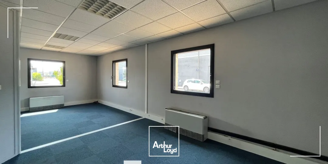 Locaux d'activité & Entrepôts - Location - VAULX EN VELIN - 69120 - 450-450 - 7800690
