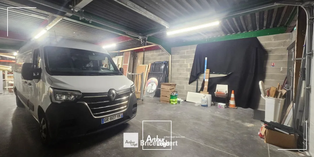 Locaux d'activité & Entrepôts - Vente - CHASSIEU - 69680 - 531-531 - 7800709