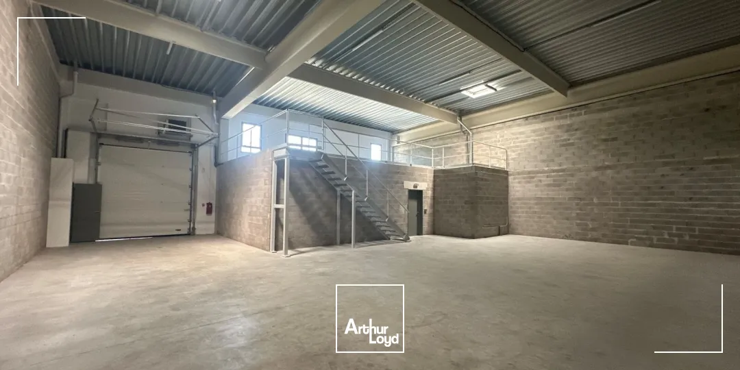 Locaux d'activité & Entrepôts - Location - AIX EN PROVENCE - 13290 - 330-330 - 7800891