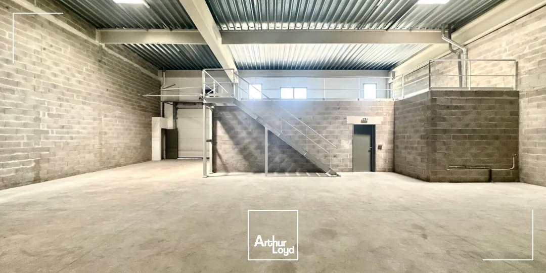 Locaux d'activité & Entrepôts - Location - AIX EN PROVENCE - 13290 - 330-330 - 7800890
