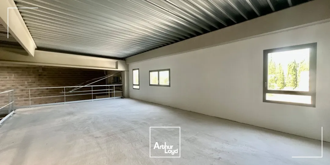 Locaux d'activité & Entrepôts - Location - AIX EN PROVENCE - 13290 - 330-330 - 7800895