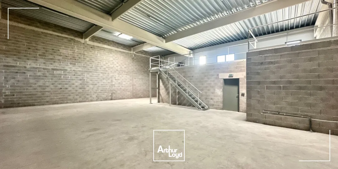 Locaux d'activité & Entrepôts - Location - AIX EN PROVENCE - 13290 - 330-330 - 7800892