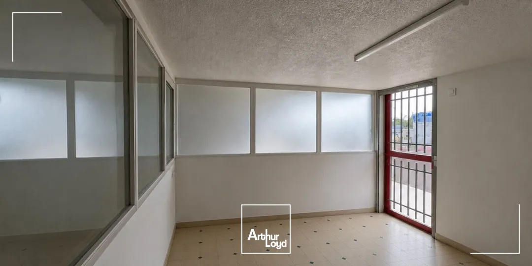 Locaux d'activité & Entrepôts - Location - NEUILLY SOUS CLERMONT - 60290 - 135-135 - 7801043