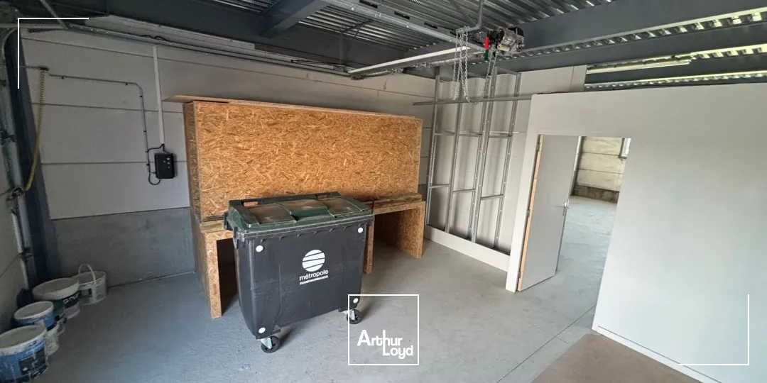 Locaux d'activité & Entrepôts - Location - SAINT JACQUES SUR DARNETAL - 76160 - 190-190 - 7801071