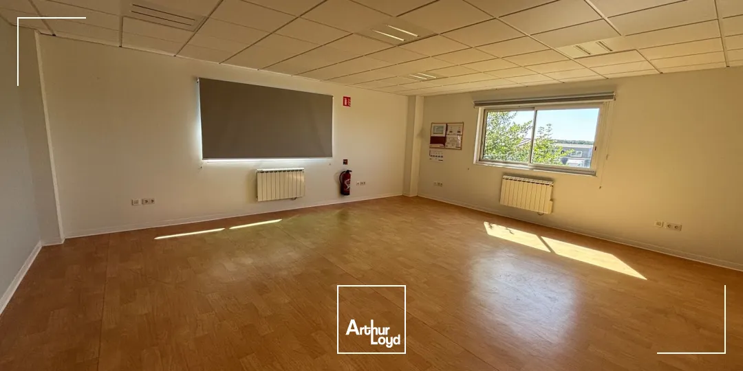 Locaux d'activité & Entrepôts - Location - SAINT JACQUES SUR DARNETAL - 76160 - 190-190 - 7801073