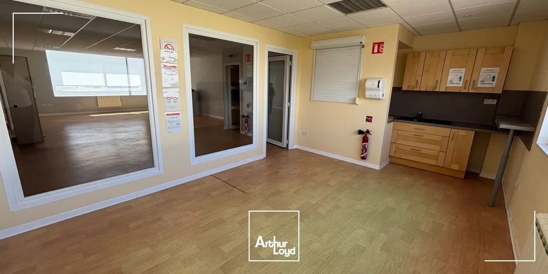 Locaux d'activité & Entrepôts - Location - SAINT JACQUES SUR DARNETAL - 76160 - 190-190 - 7801074