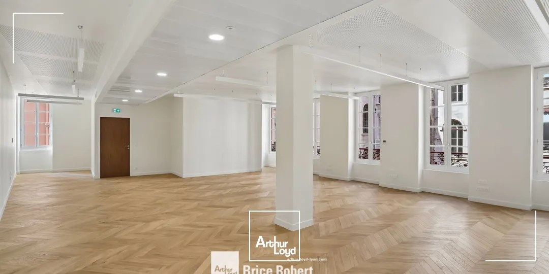 Bureaux - Location - LYON - 69002 - 157-645 - 7801402