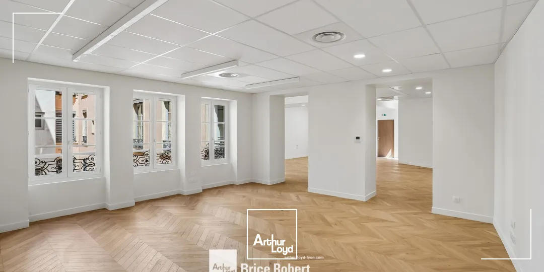 Bureaux - Location - LYON - 69002 - 157-645 - 7801401