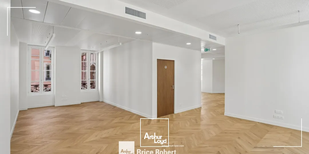Bureaux - Location - LYON - 69002 - 157-645 - 7801407