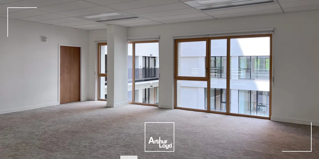 Bureaux - Location - LYON - 69003 - 323-729 - 7801419