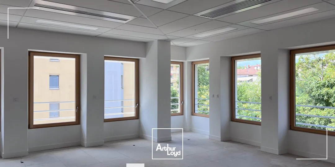 Bureaux - Location - LYON - 69003 - 323-729 - 7801418