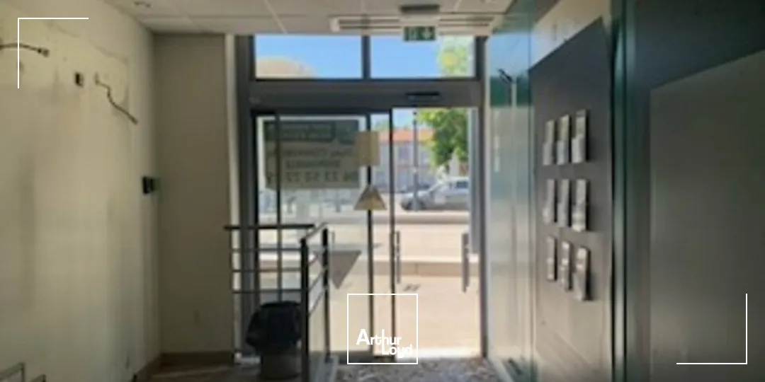 Locaux commerciaux - Vente - AVIGNON - 84000 - 153-153 - 7801549