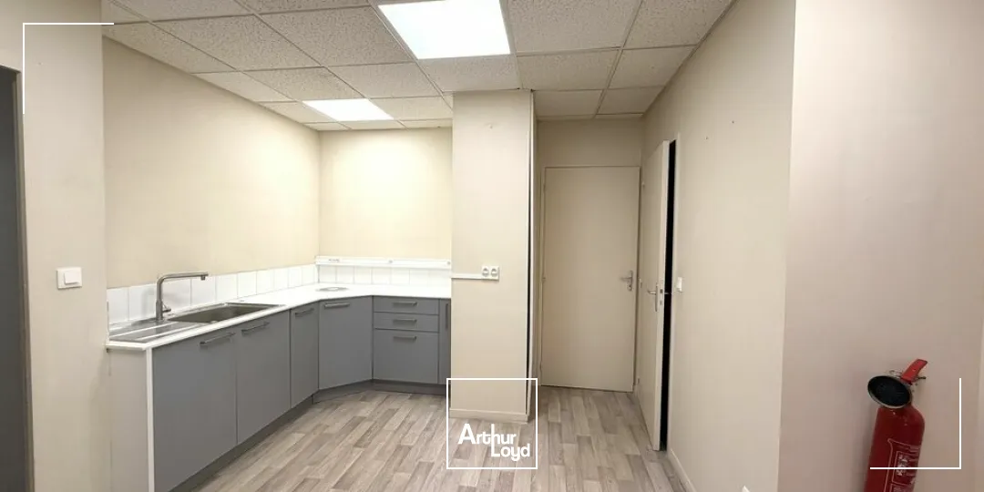 Bureaux - Location - SAINT-BENOÎT - 86280 - 132-132 - 7801600