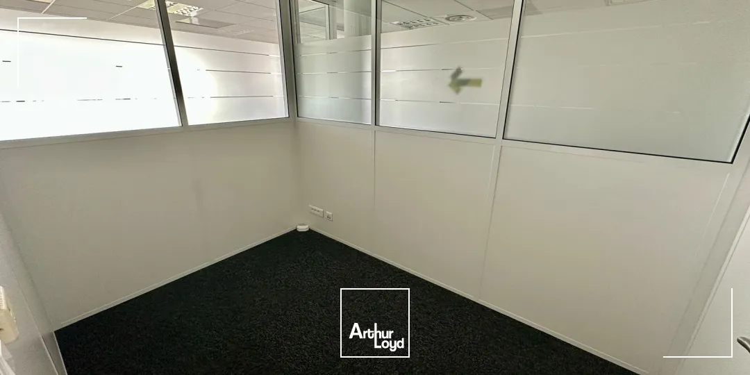 Bureaux - Location - EGUILLES - 13510 - 157-324 - 7801666