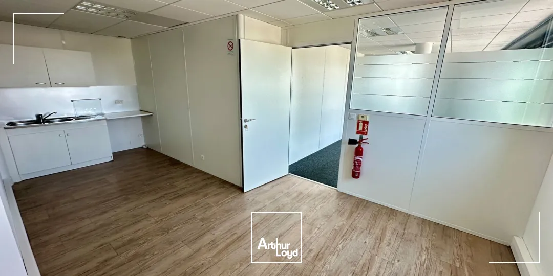 Bureaux - Location - EGUILLES - 13510 - 157-324 - 7801663