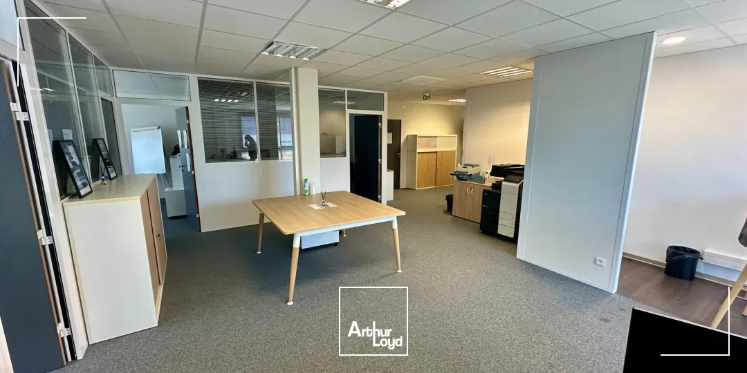Bureaux - Location - LES PENNES MIRABEAU - 13170 - 140-520 - 7801687
