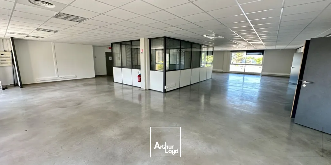 Bureaux - Location - LES PENNES MIRABEAU - 13170 - 140-520 - 7801682