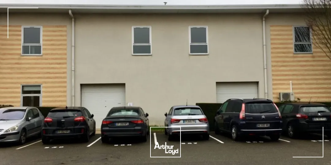 Locaux d'activité & Entrepôts - Location - VOISINS LE BRETONNEUX - 78960 - 78-1136 - 7802098