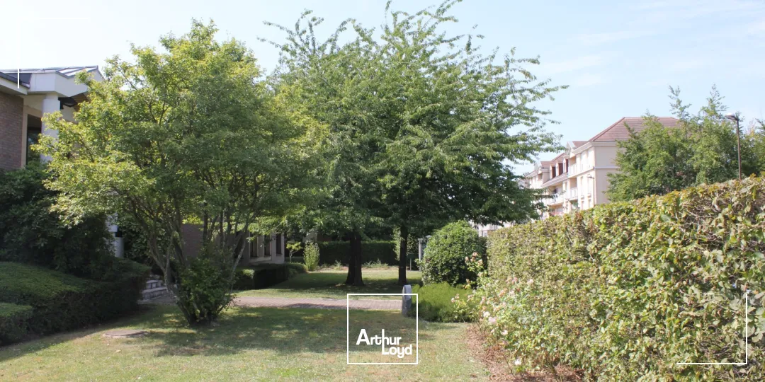 Locaux d'activité & Entrepôts - Location - VOISINS LE BRETONNEUX - 78960 - 148-413 - 7802101