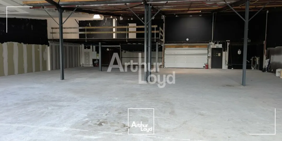 Locaux commerciaux - Location - LA CHAPELLE DES FOUGERETZ - 35520 - 510-510 - 7802456