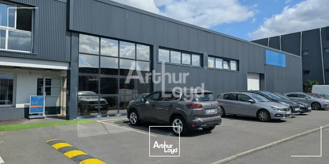 Locaux d'activité & Entrepôts - Location - VEZIN-LE-COQUET - 35132 - 1215-1215 - 7802466