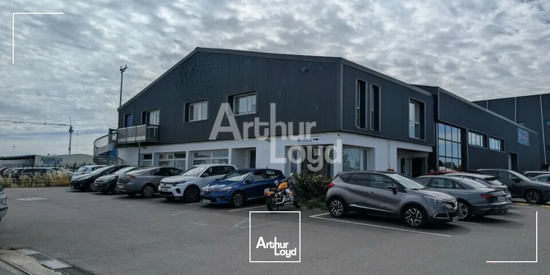 Locaux d'activité & Entrepôts - Location - VEZIN-LE-COQUET - 35132 - 1215-1215 - 7802465