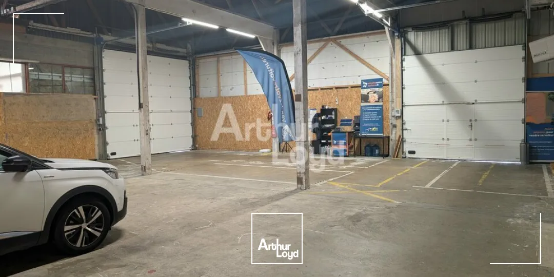 Locaux d'activité & Entrepôts - Location - VEZIN-LE-COQUET - 35132 - 1215-1215 - 7802473
