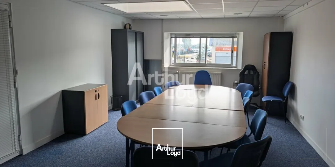 Locaux d'activité & Entrepôts - Location - VEZIN-LE-COQUET - 35132 - 1215-1215 - 7802471