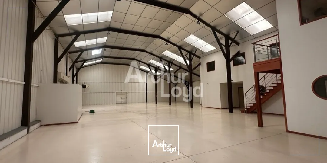 Locaux commerciaux - Location - SAINT-GRÉGOIRE - 35760 - 612-612 - 7802477