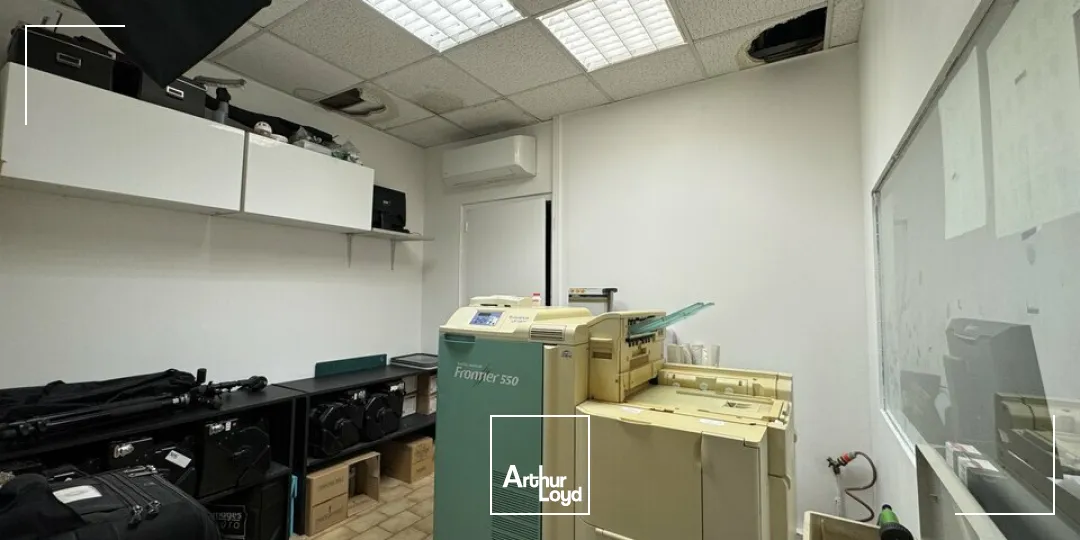 Locaux commerciaux - Location - SAINT AVERTIN - 37550 - 50.68-50.68 - 7802496