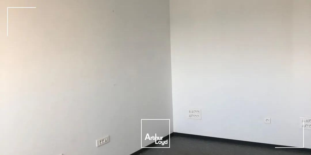 Locaux d'activité & Entrepôts - Location - BEAUVAIS - 60000 - 130-130 - 7802618