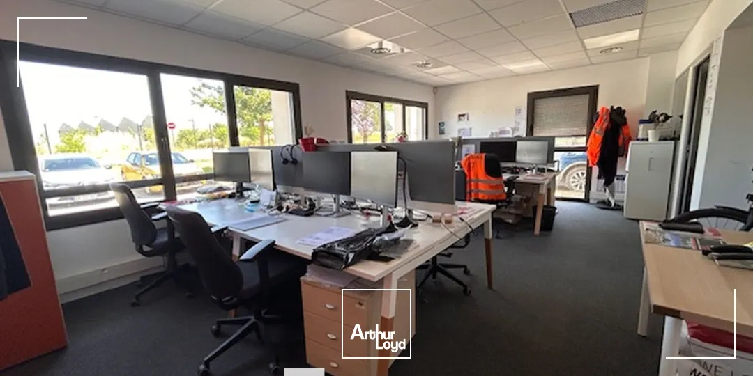 Locaux d'activité & Entrepôts - Location - TOUSSIEU - 69780 - 929-929 - 7803320