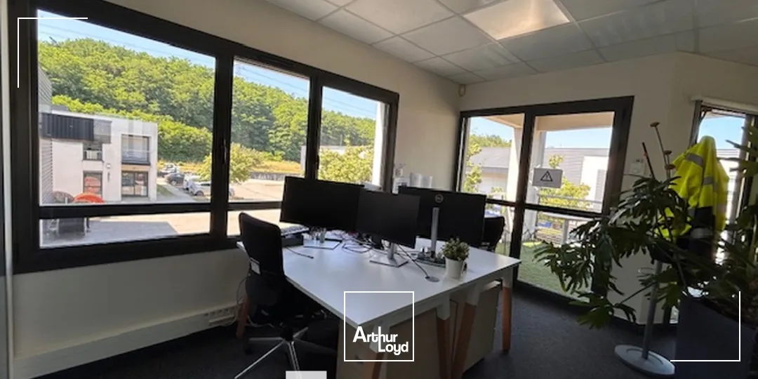 Locaux d'activité & Entrepôts - Location - TOUSSIEU - 69780 - 929-929 - 7803321