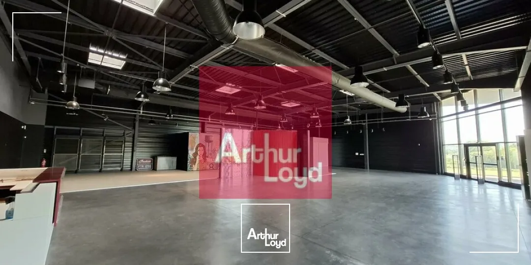 Locaux commerciaux - Location - PÉRIGNAT-LÈS-SARLIÈVE - 63170 - 927-927 - 7803956